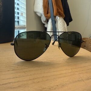 Ray-Ban Aviator Sunglasses Black